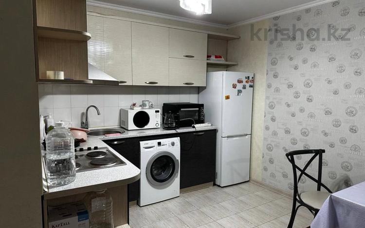 2-комнатная квартира · 58 м² · 5/6 этаж · помесячно, Карасай батыра 71 за 350 000 〒 в Алматы, Ауэзовский р-н — фото 2