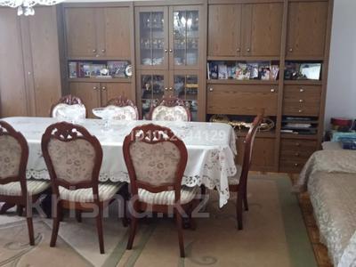 2-бөлмелі пәтер · 74.7 м² · 3/5 қабат, Мкр Самал 2 2 — Магазин радость, бағасы: 24 млн ₸ в Талдыкоргане, мкр Самал