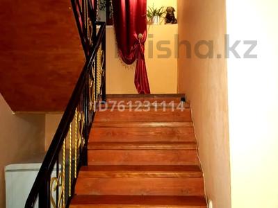 Жеке үй · 7 бөлме · 250 м² · 5 жүзд., Токсанова 28, бағасы: 55 млн ₸ в Уральске
