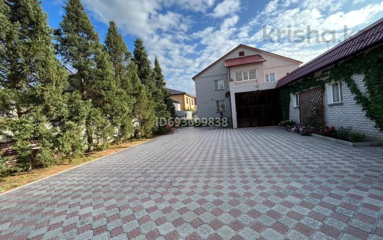 Отдельный дом • 6 комнат • 360 м² • 6 сот., Каирбаева за 185 млн 〒 в Павлодаре — фото 2
