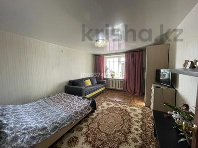 1-комнатная квартира, 41 м², Казахстан 70 — пл. Республики за 19.5 млн 〒 в Усть-Каменогорске