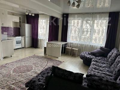 2-бөлмелі пәтер · 50 м², Космическая 10/5 — Дворец спорта, бағасы: 13 000 ₸ в Усть-Каменогорске, Ульбинский