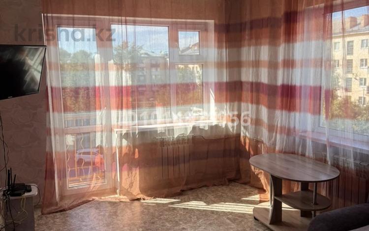 2-бөлмелі пәтер · 56 м² · 4/5 қабат, Назарбаева 5/1 — Дворец спорта, рынок Заречный, 8/1, бағасы: 200 000 ₸ в Усть-Каменогорске, Ульбинский — фото 2