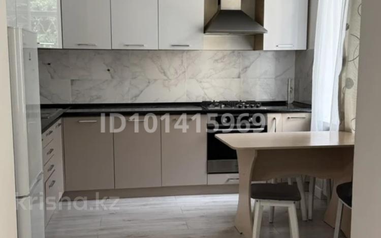 3-комнатная квартира · 79 м² · 2/3 этаж, Айтеке Би — Айтеке би/ Желтоксан за 360 000 ₸ в Алматы, Алмалинский р-н — фото 2
