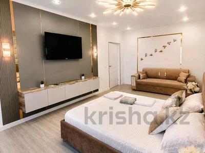 3-бөлмелі пәтер · 75 м² · 2/5 қабат, Аль-фараби 35А — Городская больница Толе би парк президента воинская часть ,Женыс парк, бағасы: 25 000 ₸ в Таразе