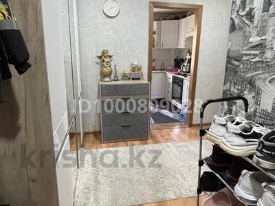 Пәтерлер в Акмолинской обл.: 2-бөлмелі пәтер · 57 м² · 2/5 қабат, Абая 113, бағасы: 17.5 млн 〒 2-бөлмелі пәтер · 57 м² · 2/5 қабат, Абая 113, бағасы: 17.5 млн 〒 в Кокшетау