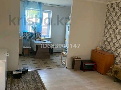 Продажа домов и дачи в Абай обл.: Отдельный дом · 8 комнат · 120 м² · 10 сот., Мотроский переулок 51 а за 17 млн 〒 Отдельный дом · 8 комнат · 120 м² · 10 сот., Мотроский переулок 51 а за 17 млн 〒 в Семее