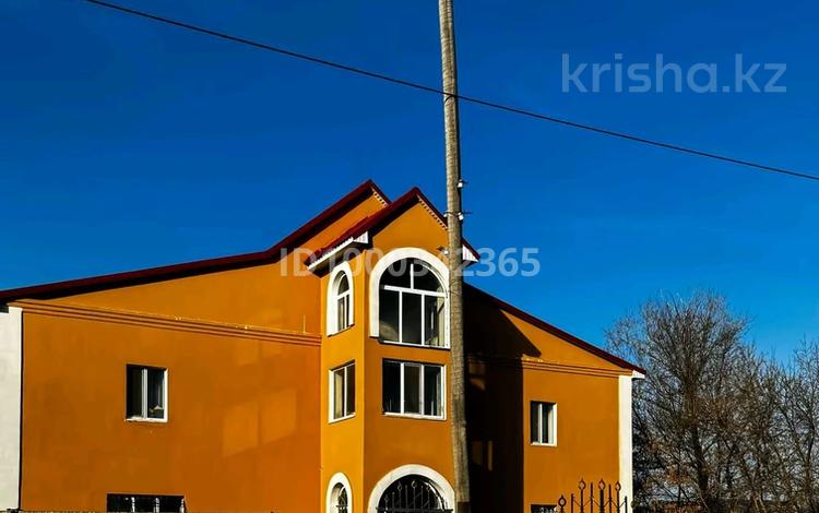 Отдельный дом · 12 комнат · 530 м² · 16.32 сот., Мясоедова 45а — Мясоедова - макатаева за 250 млн ₸ в Актобе, мкр Москва — фото 2