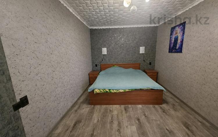 Жеке үй · 3 бөлме · 100 м² · 6 жүзд., Тулебаева — Район Соцгорода, бағасы: 15 млн ₸ в Темиртау — фото 2