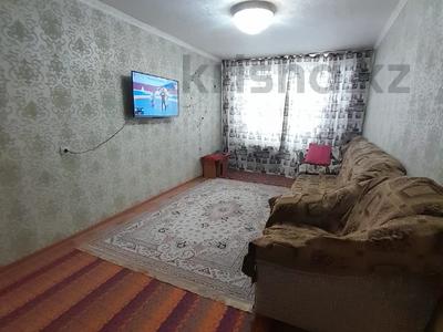 2-комнатная квартира, 47.2 м², 1/5 этаж, Канипы Битибаевой 18 за 15.2 млн 〒 в Усть-Каменогорске