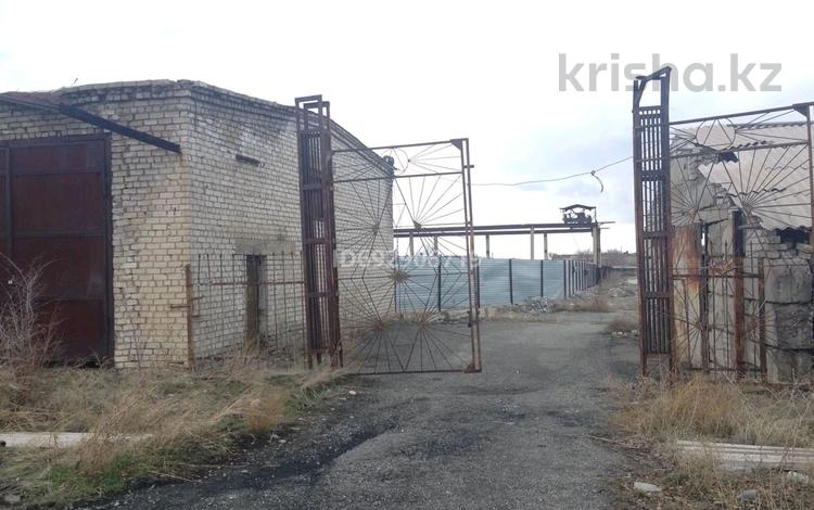 Промбаза 47 соток, Карагайлы 33 — Бетонный завод за 20 млн 〒 в Талдыкоргане — фото 2