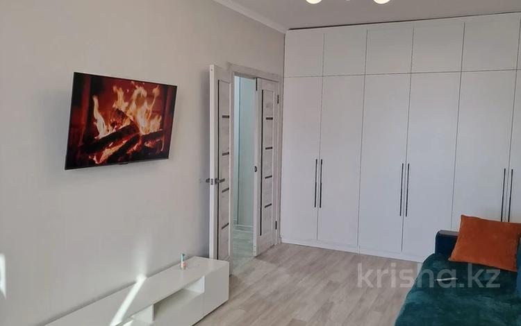 1-комнатная квартира · 45 м² · 9/13 этаж, Чингиз Айтматов 36 за 200 000 ₸ в Астане, Нура р-н — фото 2