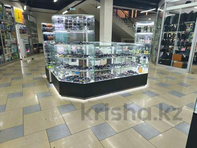 Продаётся островок с местом в ТРЦ · 8 м², бағасы: 2.5 млн ₸ в Актау, 27-й мкр