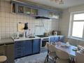 3-комнатная квартира · 80 м² · 4/9 этаж, мкр Жилгородок, Тынышбаева 49 за 160 000 ₸ в Актобе — фото 2