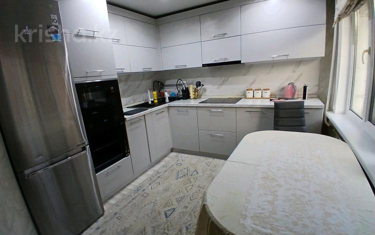 3-комнатная квартира · 88 м² · 1/5 этаж, Бурова 27/3 за 20 000 ₸ в Усть-Каменогорске — фото 2