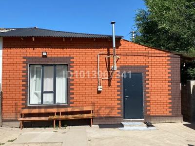 Часть дома · 4 комнаты · 50 м² · 6 сот., Тауелсіздік 26 за 15 млн ₸ в Аксае