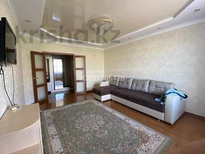 3-бөлмелі пәтер, 95 м², 4/9 қабат ай сайын, Абылай хана 27/4, бағасы: 300 000 〒 в Астане, Алматы р-н