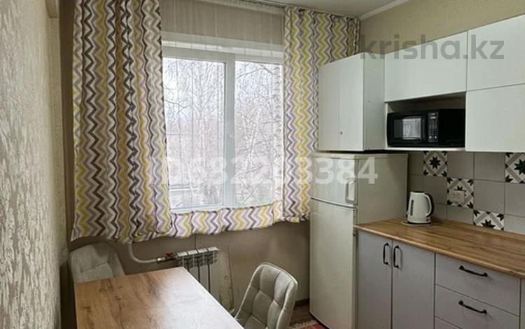 1-комнатная квартира · 40 м² · 2/5 этаж, Казахстан — Центральный рынок за 10 000 〒 в Усть-Каменогорске, Ульбинский — фото 15