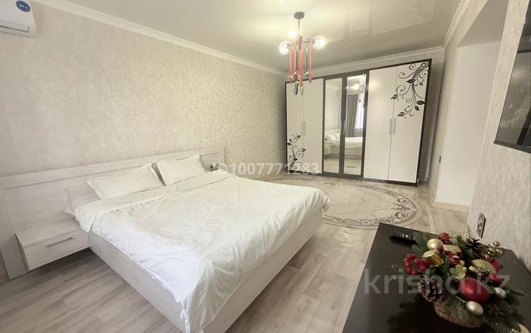 1-комнатная квартира · 38 м² · 2/4 этаж, мкр Акбулак, Толе би 75 — Прос. Толе би -просп.Жамбыла за 11 000 ₸ в Таразе — фото 7