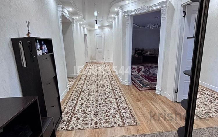 4-комнатная квартира · 132 м² · 5/6 этаж, мкр. Алтын орда, Бокенбай батыра 129 д за 38 млн ₸ в Актобе — фото 35