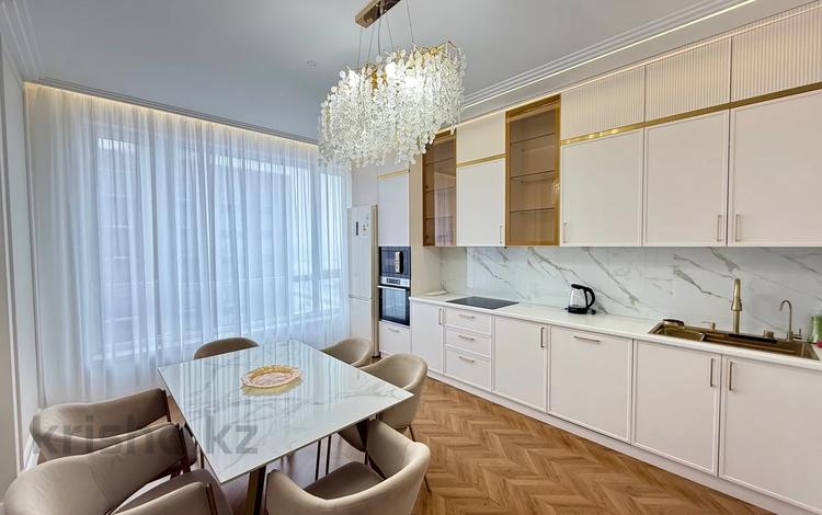 3-бөлмелі пәтер · 105 м² · 10/20 қабат, Турар Рыскулов 1, бағасы: 1 млн ₸ в Астане, Есильский р-н — фото 2