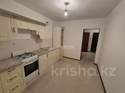 2-бөлмелі пәтер · 48 м² · 3 қабат, Нур Актобе, Нұр Ақтөбе — Анвардың, 78 гимназиясының қасында, бағасы: 15 млн ₸