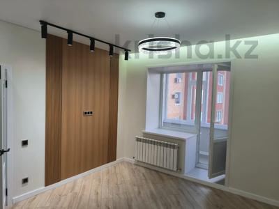Продажа квартир в Карагандинской обл.: 1-комнатная квартира · 32.4 м² · 7/10 этаж, мкр Юго-Восток за 18.7 млн 〒 1-комнатная квартира · 32.4 м² · 7/10 этаж, мкр Юго-Восток за 18.7 млн 〒 в Караганде, Казыбек би р-н