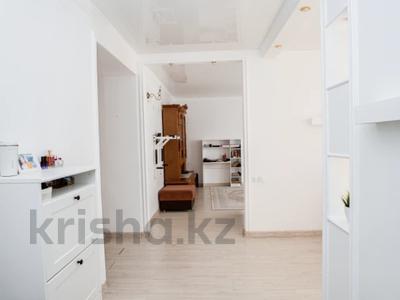 2-комнатная квартира · 72 м² · 7/9 этаж, Кюйши Дины 30 за 30.5 млн 〒 в Астане, Алматы р-н