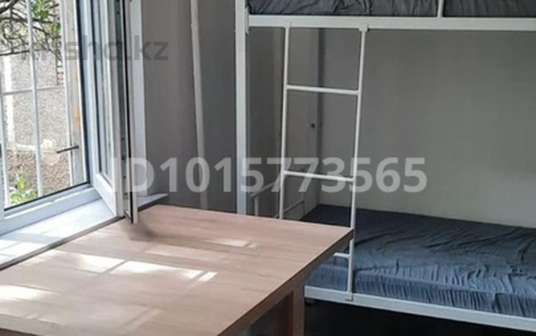 1 бөлме · 15 м², №6 ш/а. 54 — По Абая между Саина и Алтынсарина, бағасы: 40 000 ₸ в Алматы, Ауэзовский р-н — фото 2