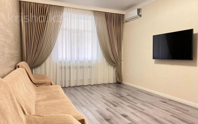 2-бөлмелі пәтер · 70 м² · 4/15 қабат, 17-ш/а., ​17-й микрорайон 6, бағасы: 300 000 ₸ в Актау, 17-й мкр — фото 2