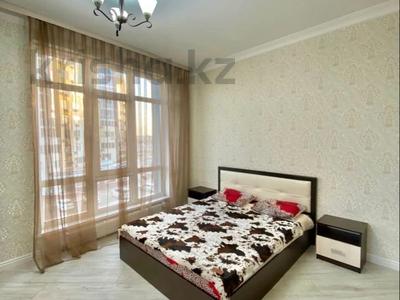 2-комнатная квартира, 80 м², 3/16 этаж посуточно, Алиби Жангелдин 67 за 25 000 〒 в Атырау