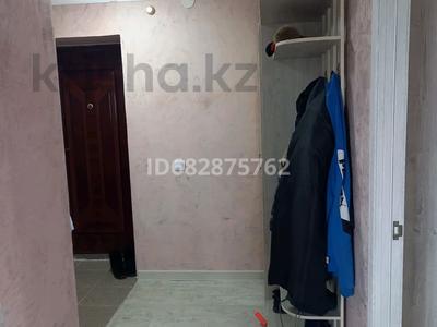 2-комнатная квартира · 43 м² · 2/5 этаж, Карла Маркса 46 — 10 Магазин напротив Мечеть за 7.7 млн 〒 в Шахтинске