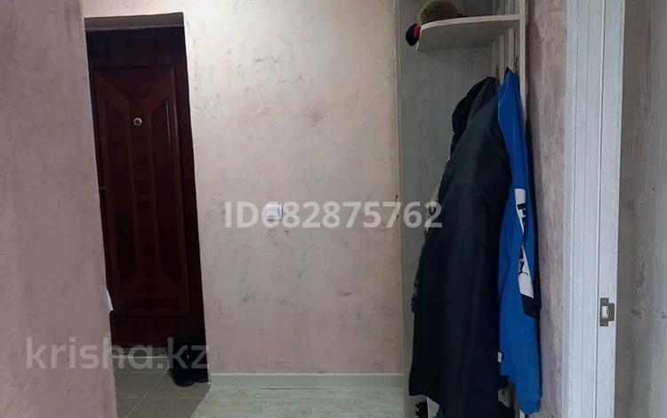 2-комнатная квартира · 43 м² · 2/5 этаж, Карла Маркса 46 — 10 Магазин напротив Мечеть за 7.7 млн ₸ в Шахтинске — фото 2
