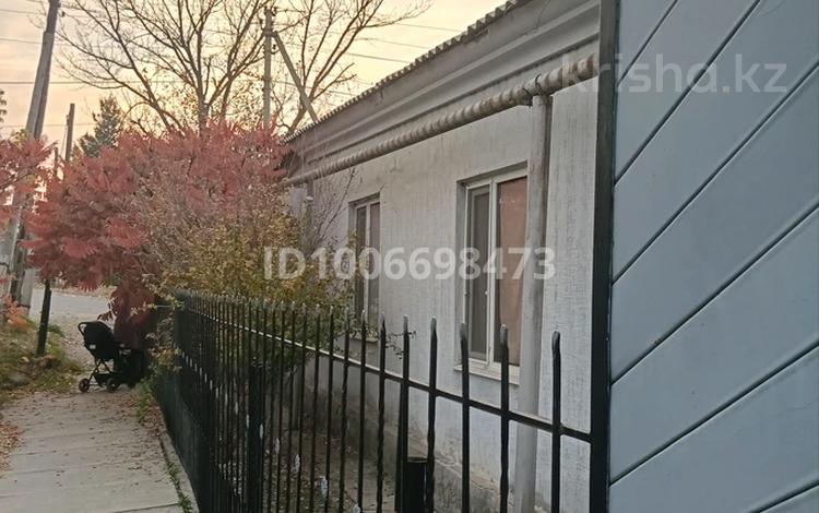 Жеке үй · 6 бөлме · 100 м² · 2 жүзд., Кылышбай акына 36 — ТЦ Март, бағасы: 29 млн ₸ в Таразе — фото 2