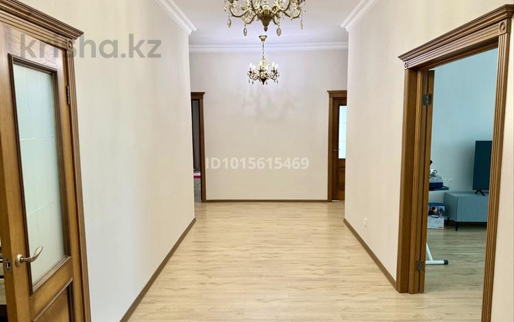 5-бөлмелі пәтер · 175 м² · 9/22 қабат, Момышулы 2, бағасы: 80 млн ₸ в Астане, Алматы р-н — фото 2