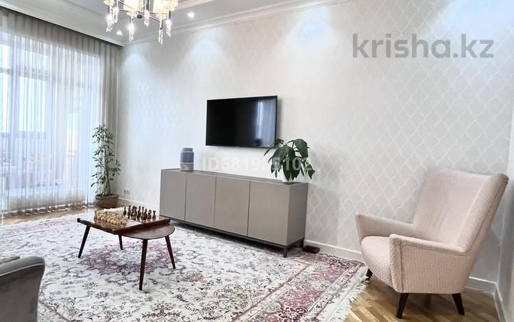 4-комнатная квартира, 108 м², 3/4 этаж, проспект Аль фараби — Binom