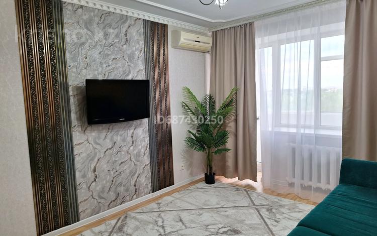 3-комнатная квартира · 70 м² · 4/5 этаж, мкр 12 17 за 18 000 〒 в Актобе — фото 17