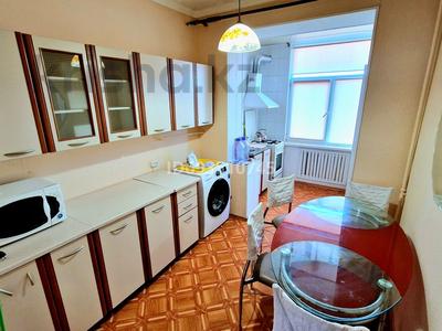 3-бөлмелі пәтер, 70 м², 4/5 қабат ай сайын, 5-й мкр 8 — Волна, бағасы: 150 000 〒 в Актау, 5-й мкр