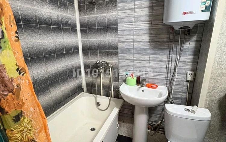 2-бөлмелі пәтер · 35 м² · 4/5 қабат, Камзина 31, бағасы: 8 млн ₸ в Аксу — фото 2