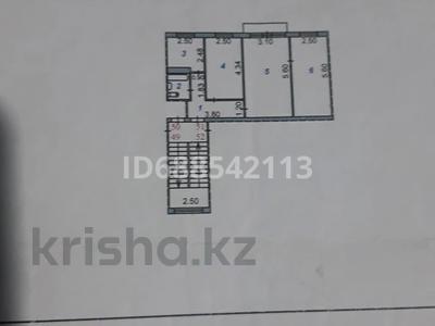 3-комнатная квартира · 57 м² · 3/5 этаж, Майкудук, Майкудук, 13й микрорайон 1 — Остановка рядом.Школа рядом. Садик рядом. супермаркет Аян рядом. за 14 млн 〒 в Караганде, Алихана Бокейханова р-н