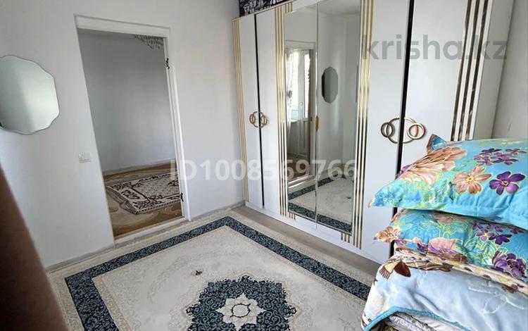 4-комнатная квартира · 70 м² · 4/5 этаж, Старый город, Әйтеке би 45 за 15.5 млн ₸ в Актобе — фото 2
