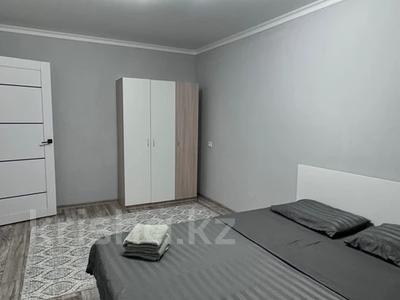 Аренда квартир посуточно в Алматинской обл.: 1-комнатная квартира · 40 м² · 2/5 этаж, 3 мкр 15 за 15 000 〒 1-комнатная квартира · 40 м² · 2/5 этаж, 3 мкр 15 за 15 000 〒 в Конаеве (Капчагай)