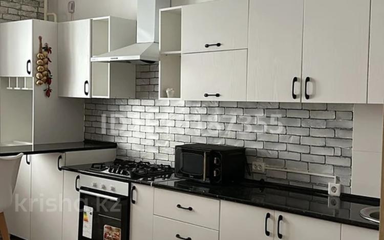 1-комнатная квартира · 43.3 м² · 1/9 этаж, мкр. Алтын орда 1Гк1 за 160 000 ₸ в Актобе — фото 2