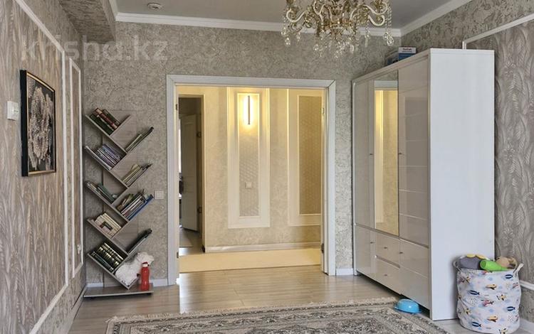 2-бөлмелі пәтер · 65 м² · 7/9 қабат, Айнабұлақ-2 ш/а. 85, бағасы: 36.5 млн ₸ в Алматы, Жетысуский р-н — фото 2