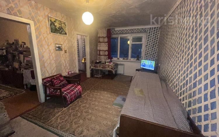 4-бөлмелі пәтер · 60 м² · 1/5 қабат, Бауыржан момышулы 117, бағасы: 16 млн ₸ в Экибастузе — фото 2
