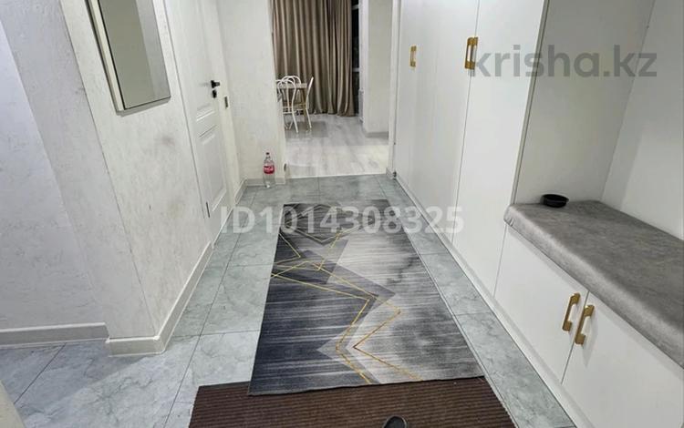 3-комнатная квартира · 85 м² · 1/5 этаж, Абылай хана 2/5 за 320 000 ₸ в Каскелене — фото 2