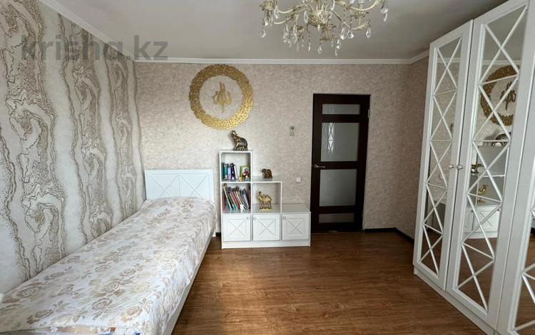 5-комнатная квартира · 160.4 м² · 4/5 этаж, пр. Н. Абдирова за 51 млн ₸ в Караганде, Казыбек би р-н — фото 2
