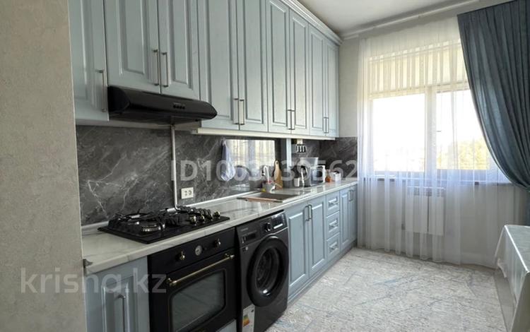 1-комнатная квартира · 40 м² · 3/5 этаж, 15-й микрорайон, 15-й мкр 1/2 за 25 млн 〒 в Шымкенте, Аль-Фарабийский р-н — фото 2