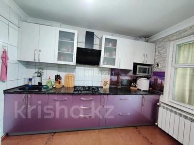 Продажа квартир в Алматы: 2-комнатная квартира · 51 м² · 1/5 этаж, мкр Аксай-3Б 34 за 29 млн 〒 2-комнатная квартира · 51 м² · 1/5 этаж, мкр Аксай-3Б 34 за 29 млн 〒 в Алматы, Ауэзовский р-н