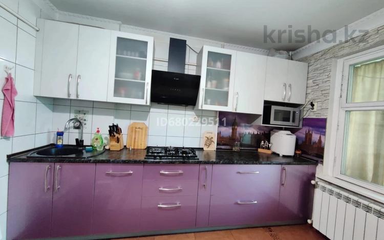 2-бөлмелі пәтер · 51 м² · 1/5 қабат, мкр Аксай-3Б 34, бағасы: 33.5 млн ₸ в Алматы, Ауэзовский р-н — фото 2